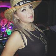 Profesora de español imparte clases para niños desde los 4 años hasta los 11 años